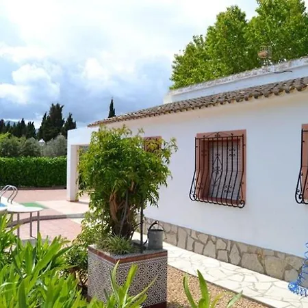 Spacieuse Avec Piscine Privee Et Wi-fi A Villa Oliva